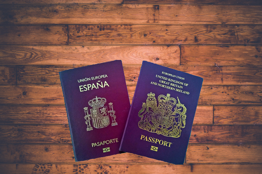Naturalizados fuera de España y conservación de nacionalidad española adquirida por residencia u opción